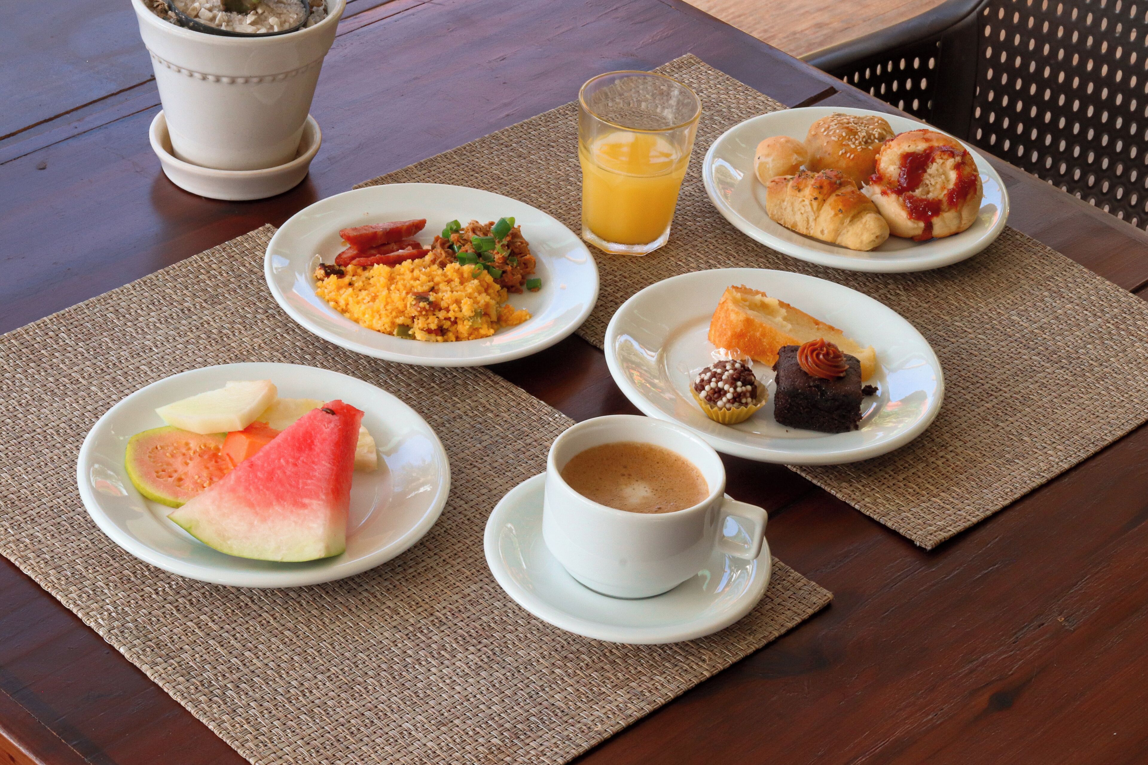 Bữa sáng buffet