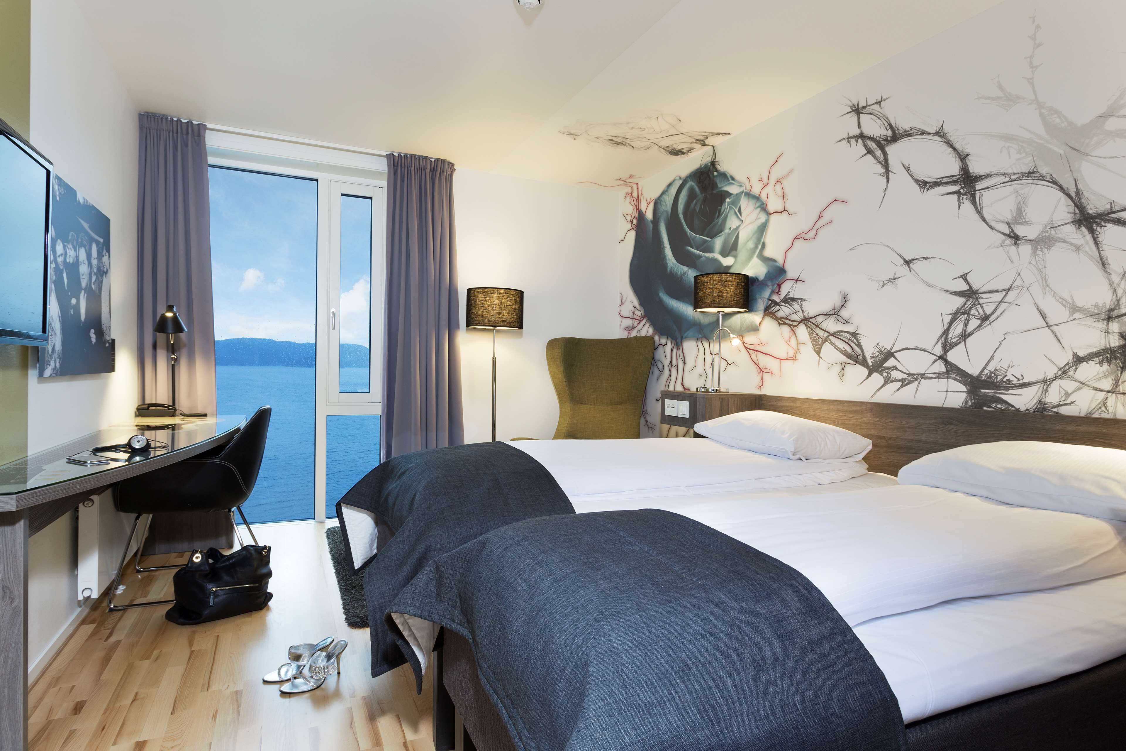 Schreibtisch, schallisolierte Zimmer, kostenlose Babybetten