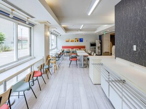 每日供應自助早餐 (每人 JPY1100)