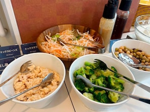 Daily buffet breakfast (JPY 990 per person)