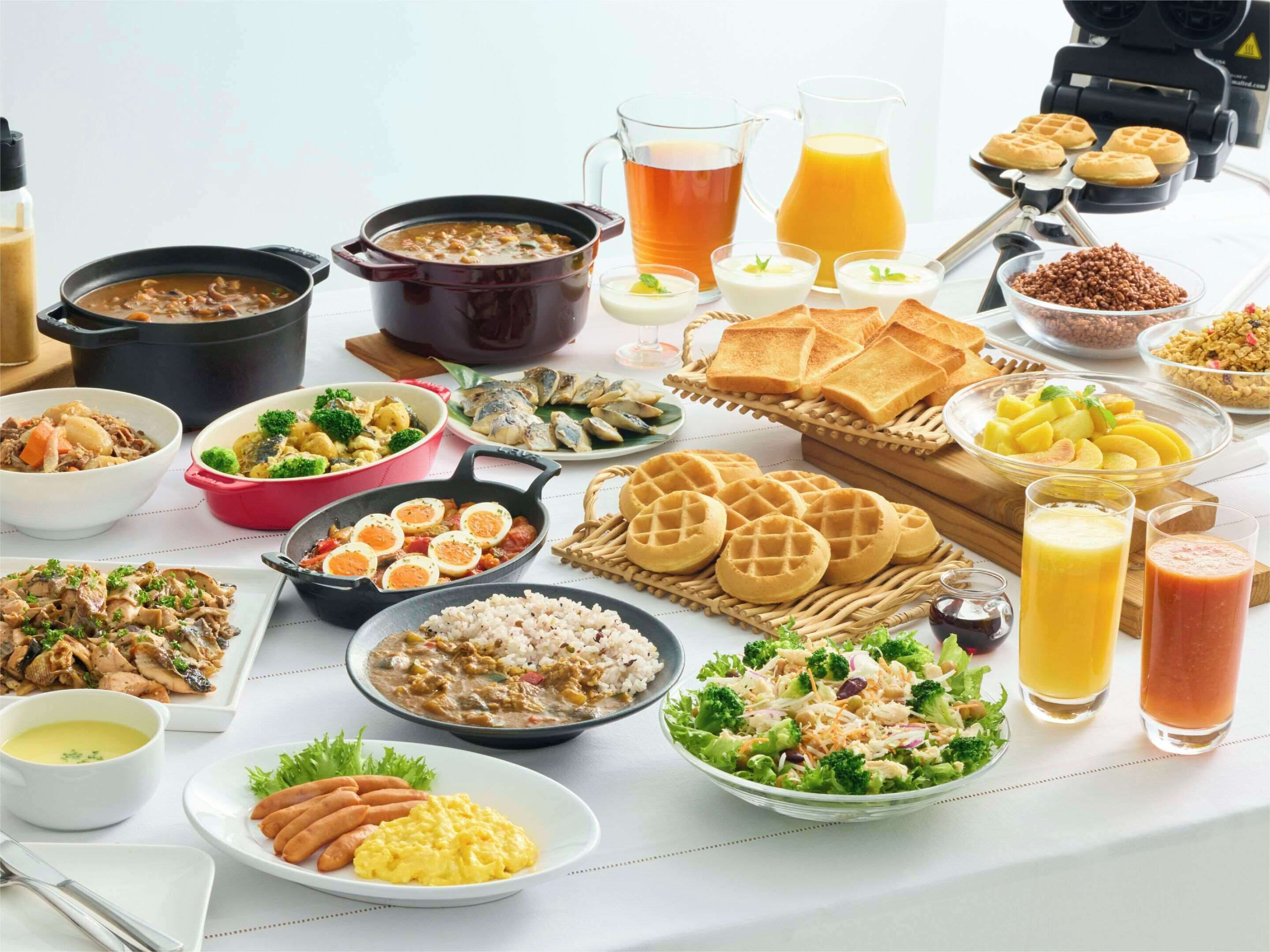 daily buffet breakfast (jpy 990 per person)