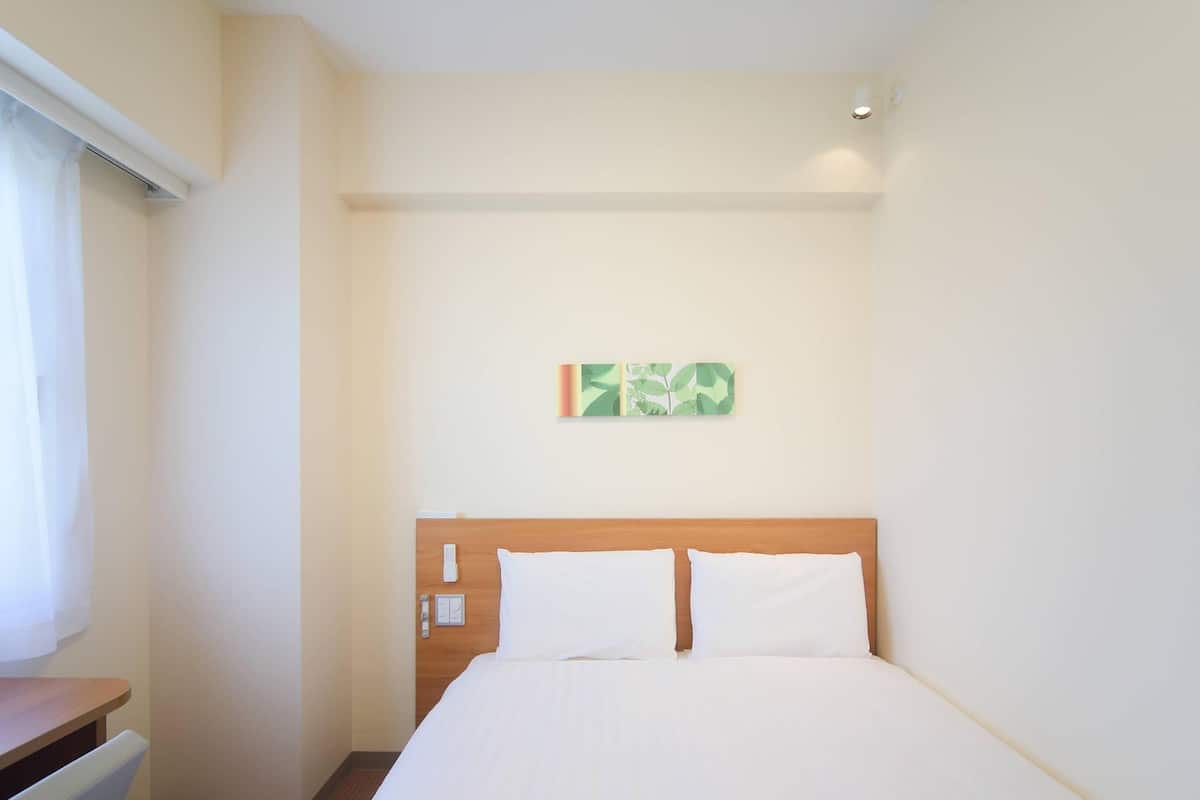 Standard Room, 1 Double Bed, Non Smoking | Down comforters, desk, laptop workspace, blackout drapes