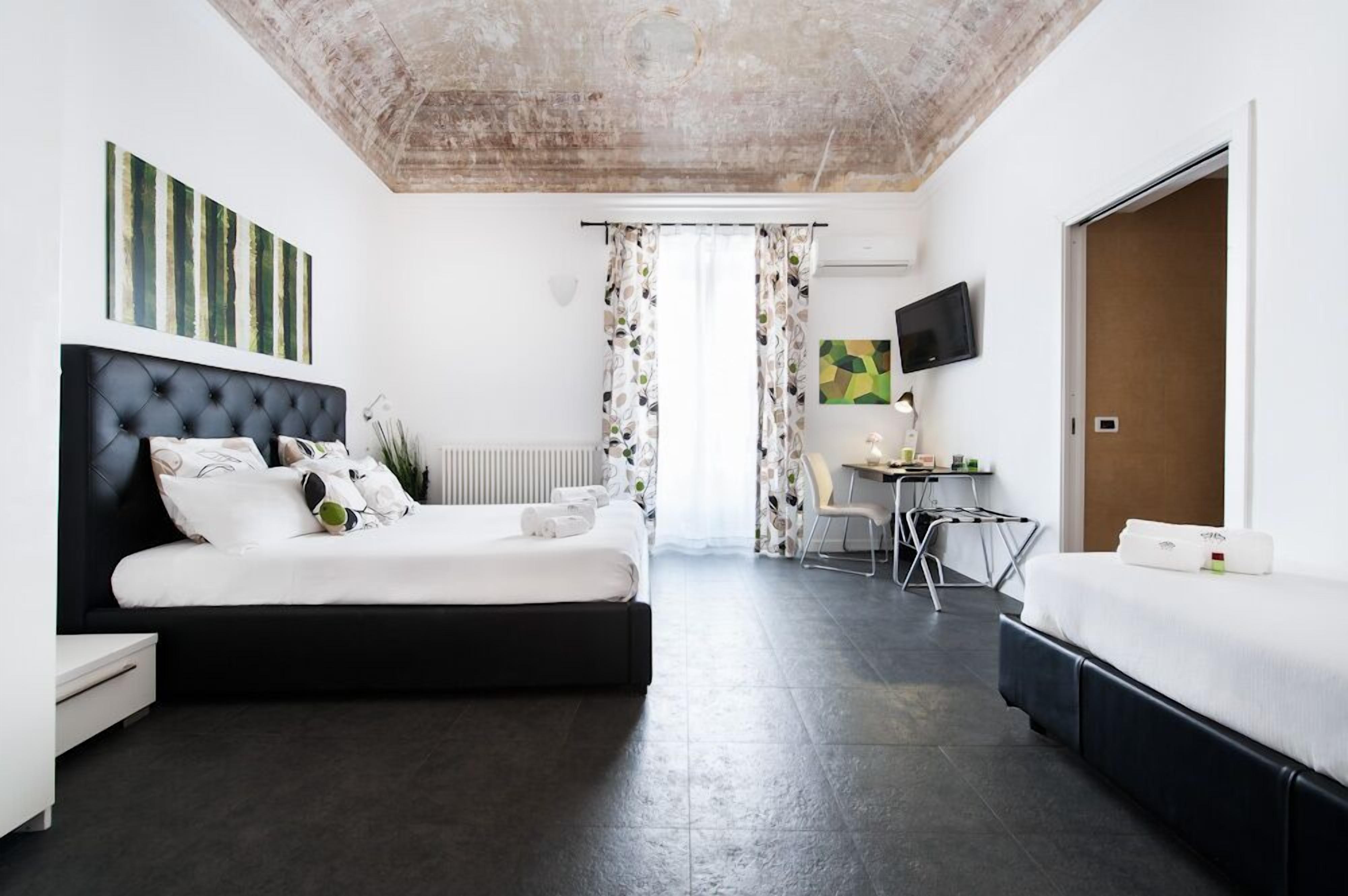 Deluxe Triple Room, Balcony | Premium bedding, down comforters, memory foam beds, minibar