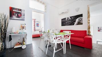 Télévision à écran plat