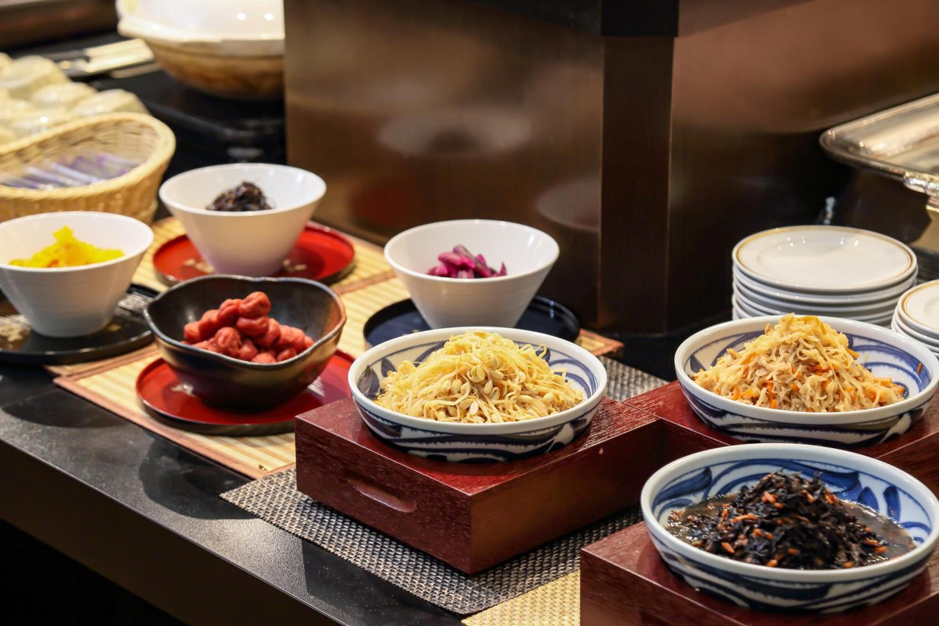 2 restaurants, breakfast, lunch, dinner served; japanese cuisine