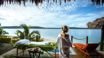 Couples treatment rooms, body treatments, aromatherapy