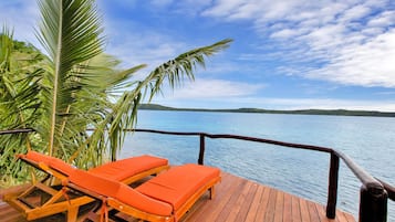 Vila Deluks (Waterfront) | Pemandangan perairan