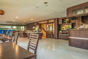 Daily buffet breakfast (THB 300 per person) - Boss Suites Nana Hotel (Bangkok)