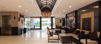 Boss Suites Nana Hotel