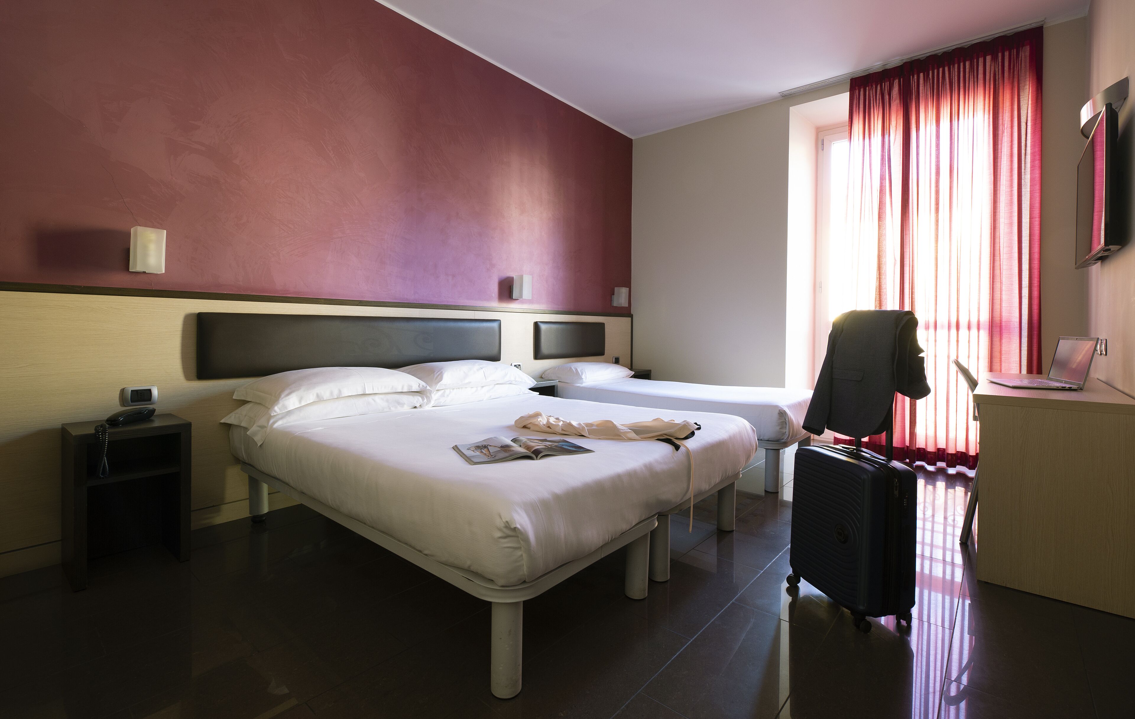 triple room | 1 bedroom, down duvets, minibar, in-room safe