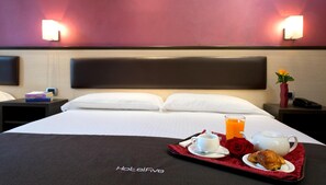 Down comforters, minibar, in-room safe, desk - Hotel Five (Milan)