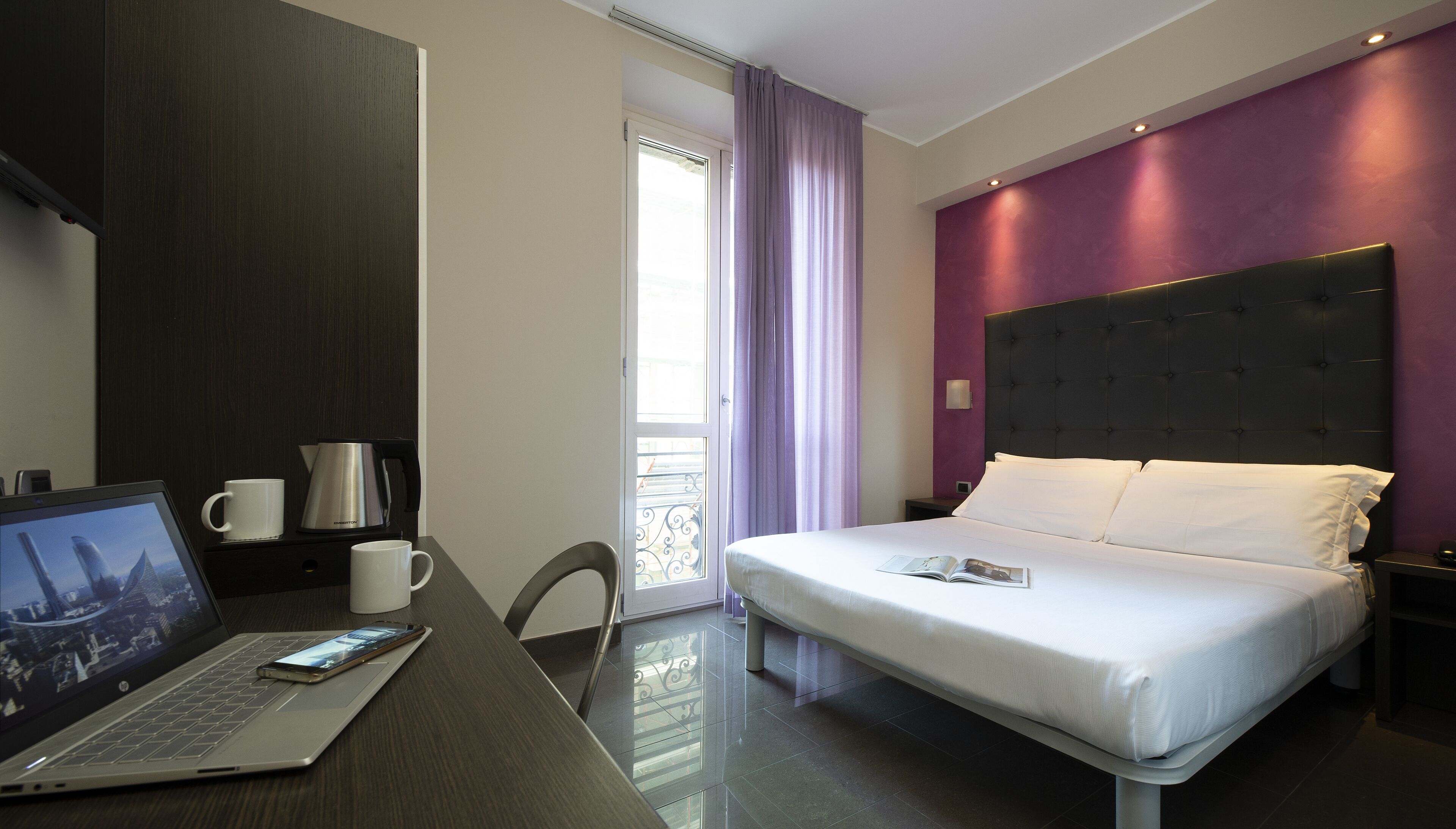 double room, 1 double bed | 1 bedroom, down duvets, minibar, in-room safe