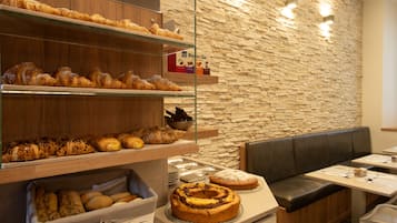 Petit déjeuner buffet compris tous les jours