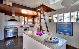 Villa panorámica, 2 habitaciones, vista al océano | Cocina privada | Refrigerador con congelador y cafetera y tetera