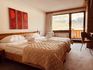 Grand-Suite | Allergikerbettwaren, Zimmersafe, Schreibtisch, Bügeleisen/Bügelbrett