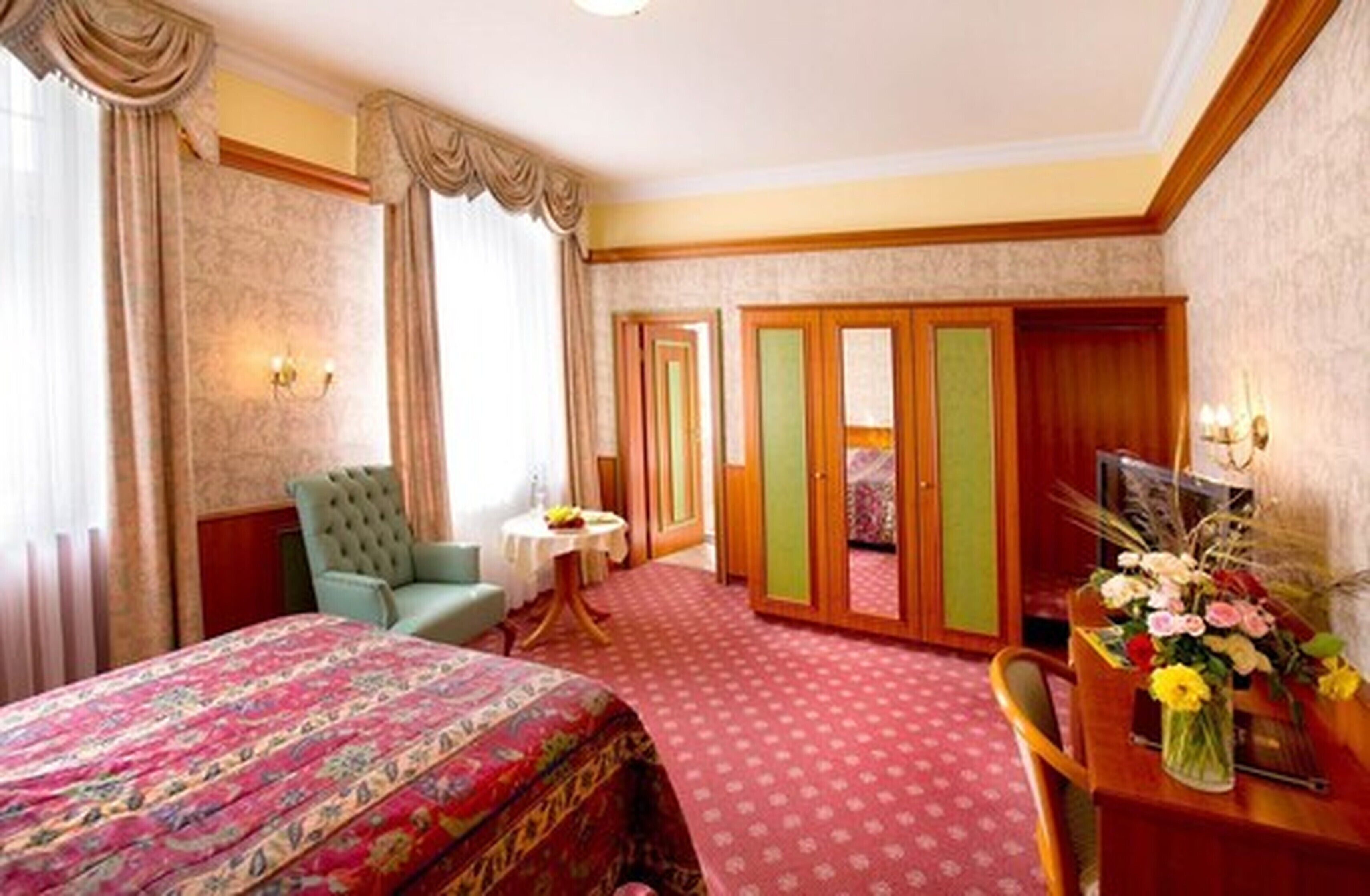 1 bedroom, minibar, in-room safe, desk