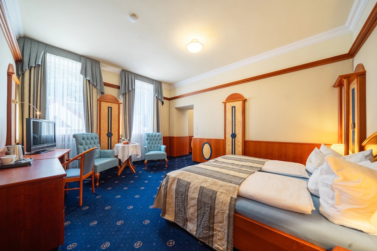 Minibar, in-room safe, desk, blackout curtains