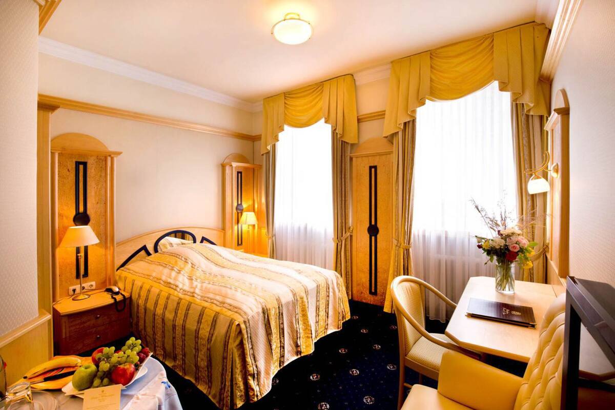 1 bedroom, minibar, in-room safe, desk