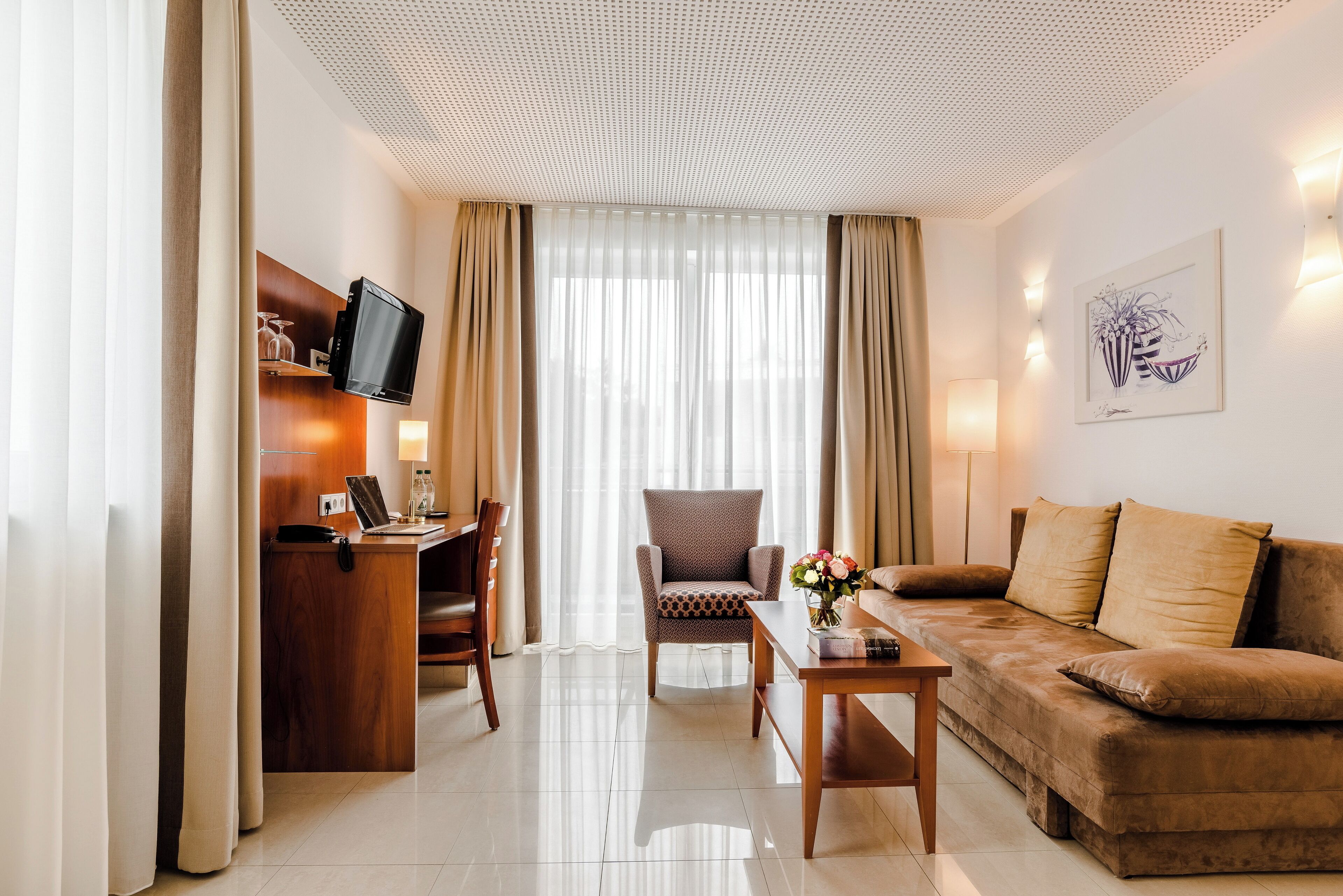 suite | 1 bedroom, premium bedding, in-room safe, individually furnished