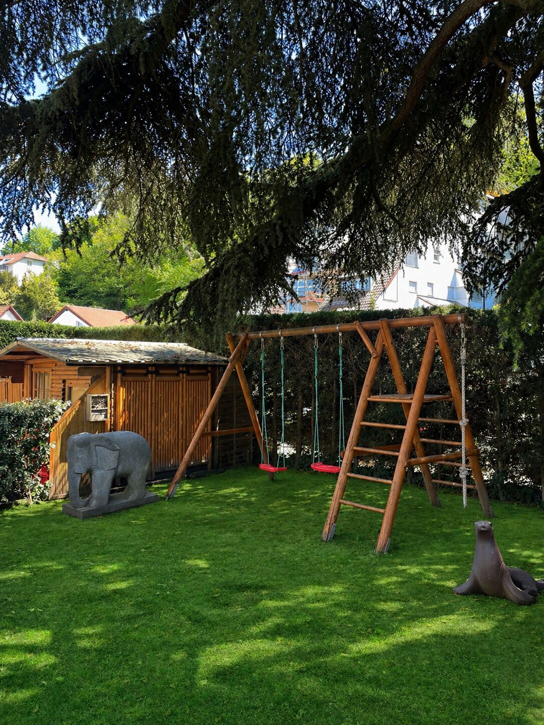 Children’s play area – outdoor