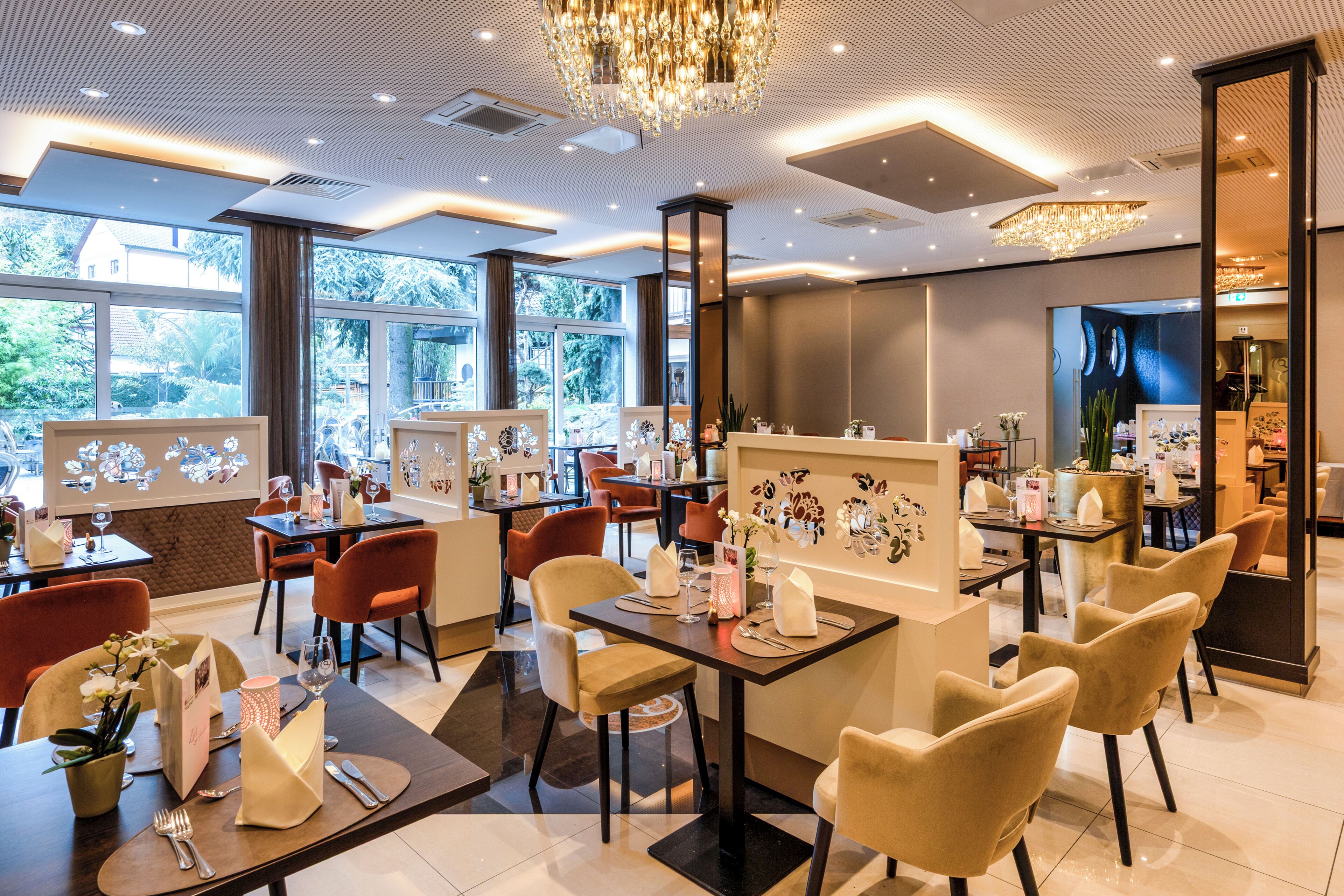 Petit déjeuner, déjeuner, dîner et brunch servis sur place