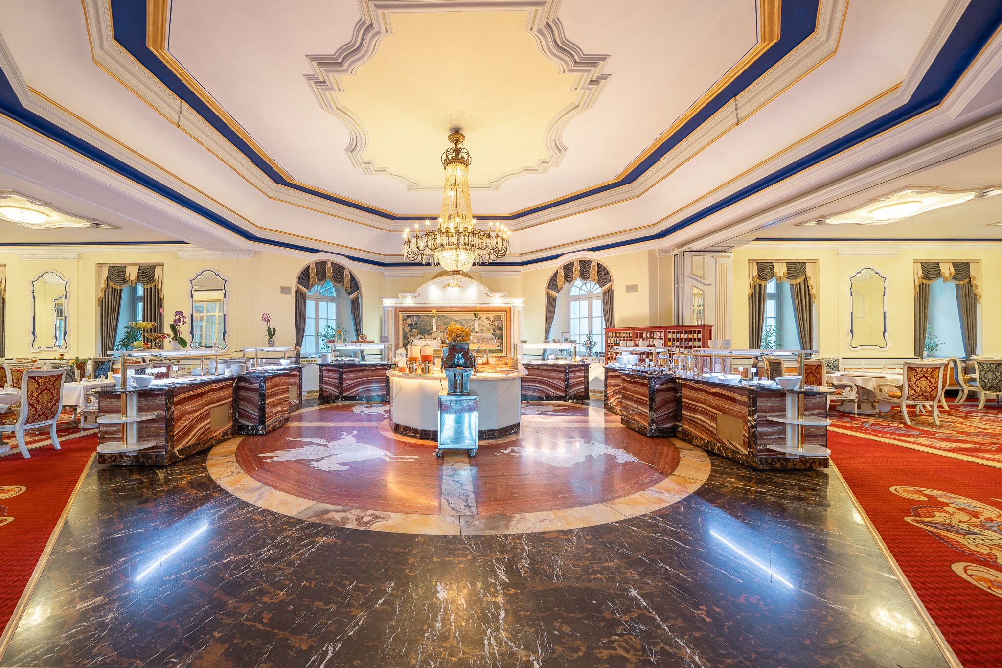 breakfast, lunch, dinner served; international cuisine