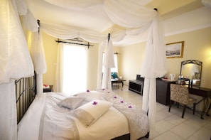 Front Double Room