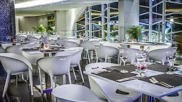 Frühstück, Mittagessen und Abendessen