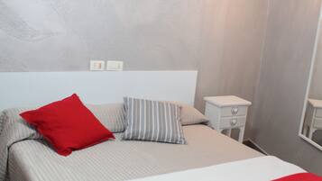 Double Room | Hypo-allergenic bedding, minibar, in-room safe, soundproofing