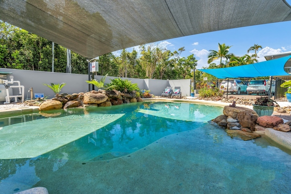 Outdoor pool, sun loungers
