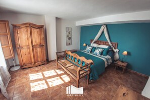 Double Room | Rollaway beds, free WiFi, bed sheets - Hotel Los Sibileys (Lorca)