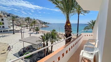 Standaard tweepersoonskamer, 2 eenpersoonsbedden, gedeeltelijk uitzicht op zee | Terras