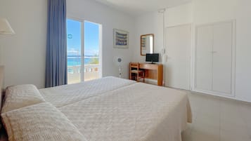 Chambre Double Standard, vue mer | Bureau, rideaux occultants, fer et planche Ă repasser, Wi-Fi gratuit