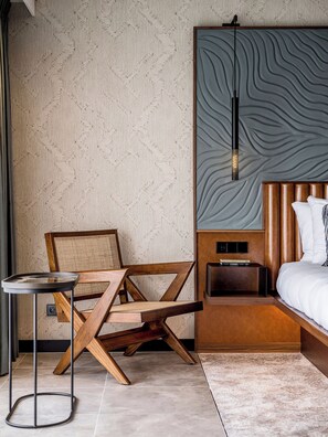 Dutch Delight | Premium bedding, in-room safe, blackout drapes, iron/ironing board - Alexander Hotel (Noordwijk)