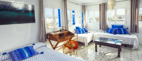 Studio (Atico third floor)