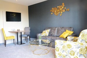 Superior Suite | Living area