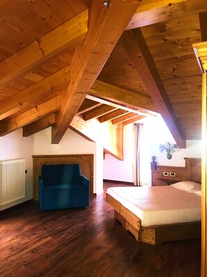 Doppel- oder Zweibettzimmer