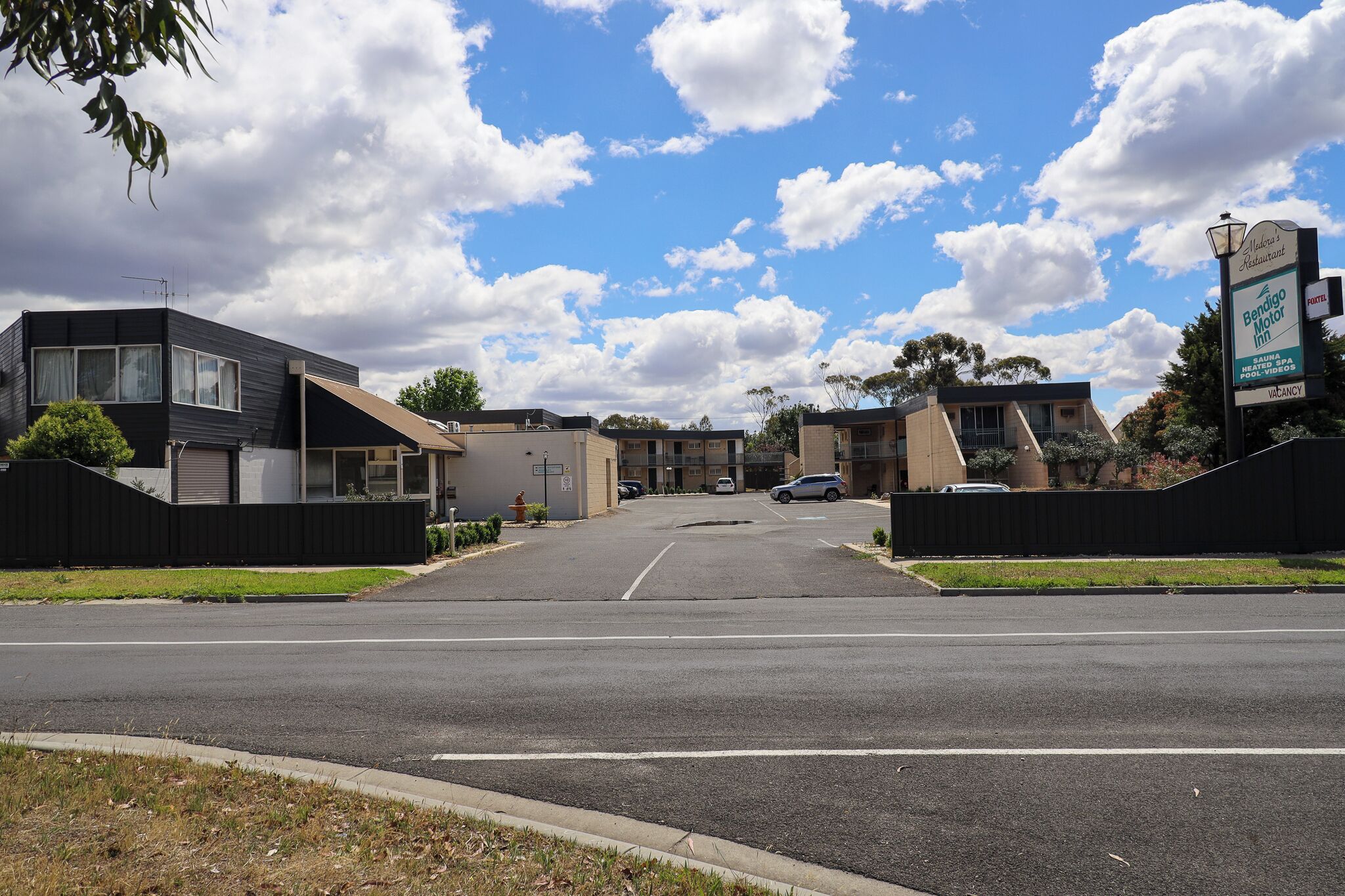 Fachada de la propiedad