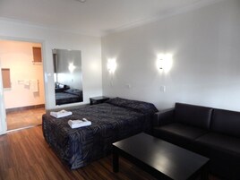 Wifi gratis y ropa de cama 