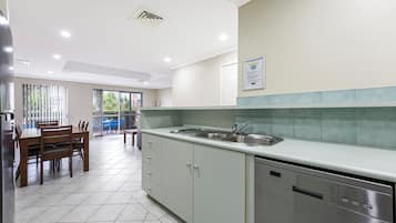 Family Villa, 3 Bedrooms, Jetted Tub | Private kitchen | Full-sized fridge, microwave, stovetop, dishwasher