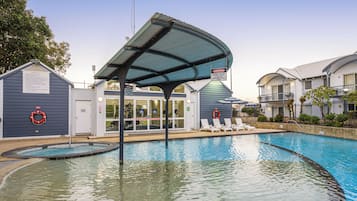 Outdoor pool, pool loungers