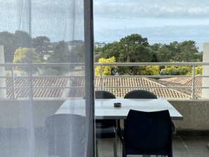 Classic Studio, Kitchenette, Garden View | View from room