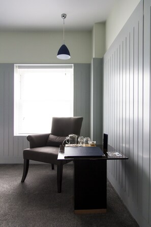 Superior Double Room | Living area | 32-inch LCD TV with digital channels, TV, iPod dock - Leicester House (London)