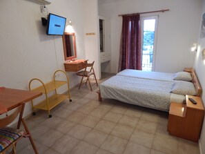 Habitación superior con 2 camas individuales | Caja fuerte, cunas gratuitas, camas supletorias y wifi gratis