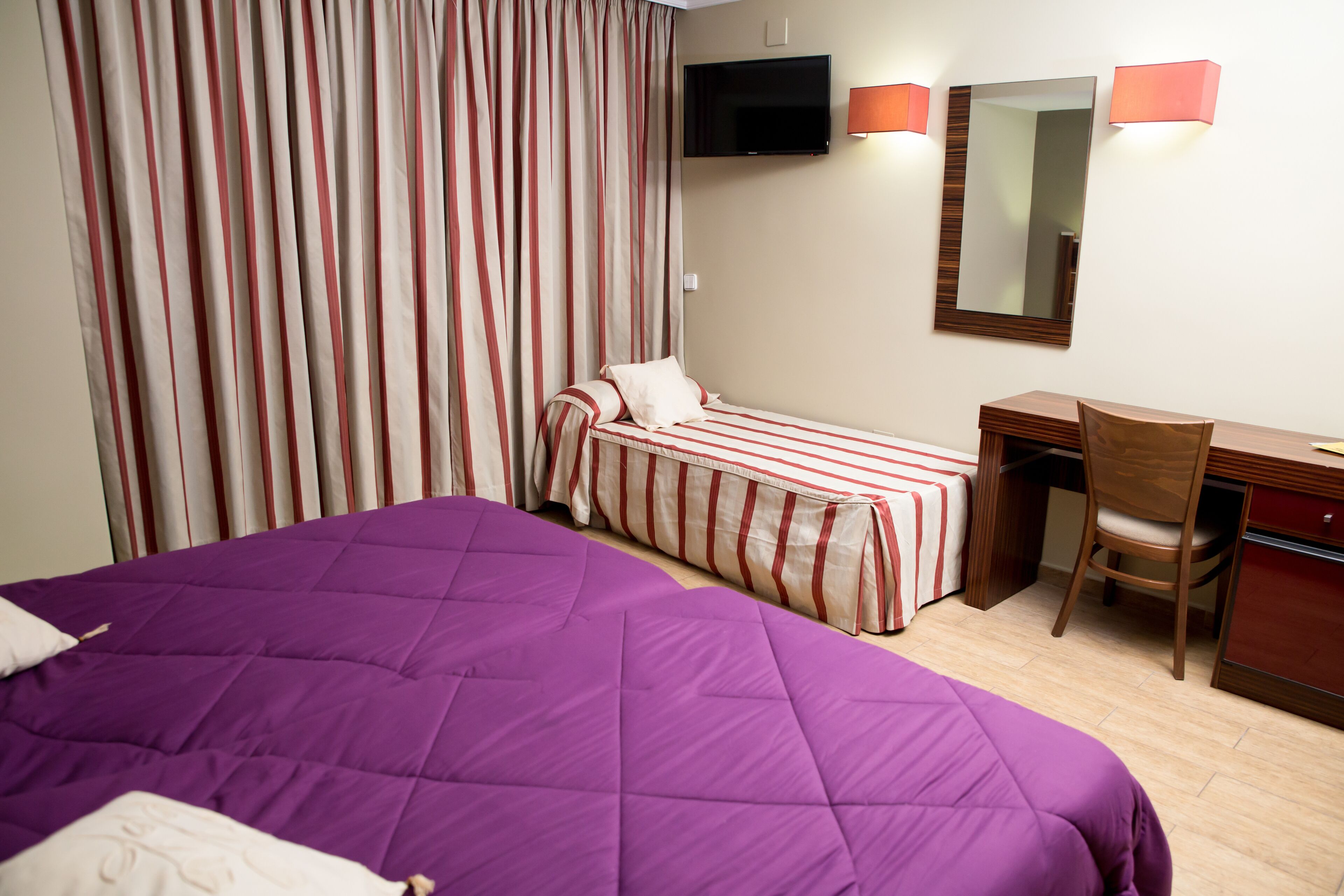triple room | minibar, in-room safe, iron/ironing board, rollaway beds