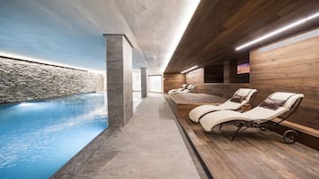 2 indoor pools, pool loungers