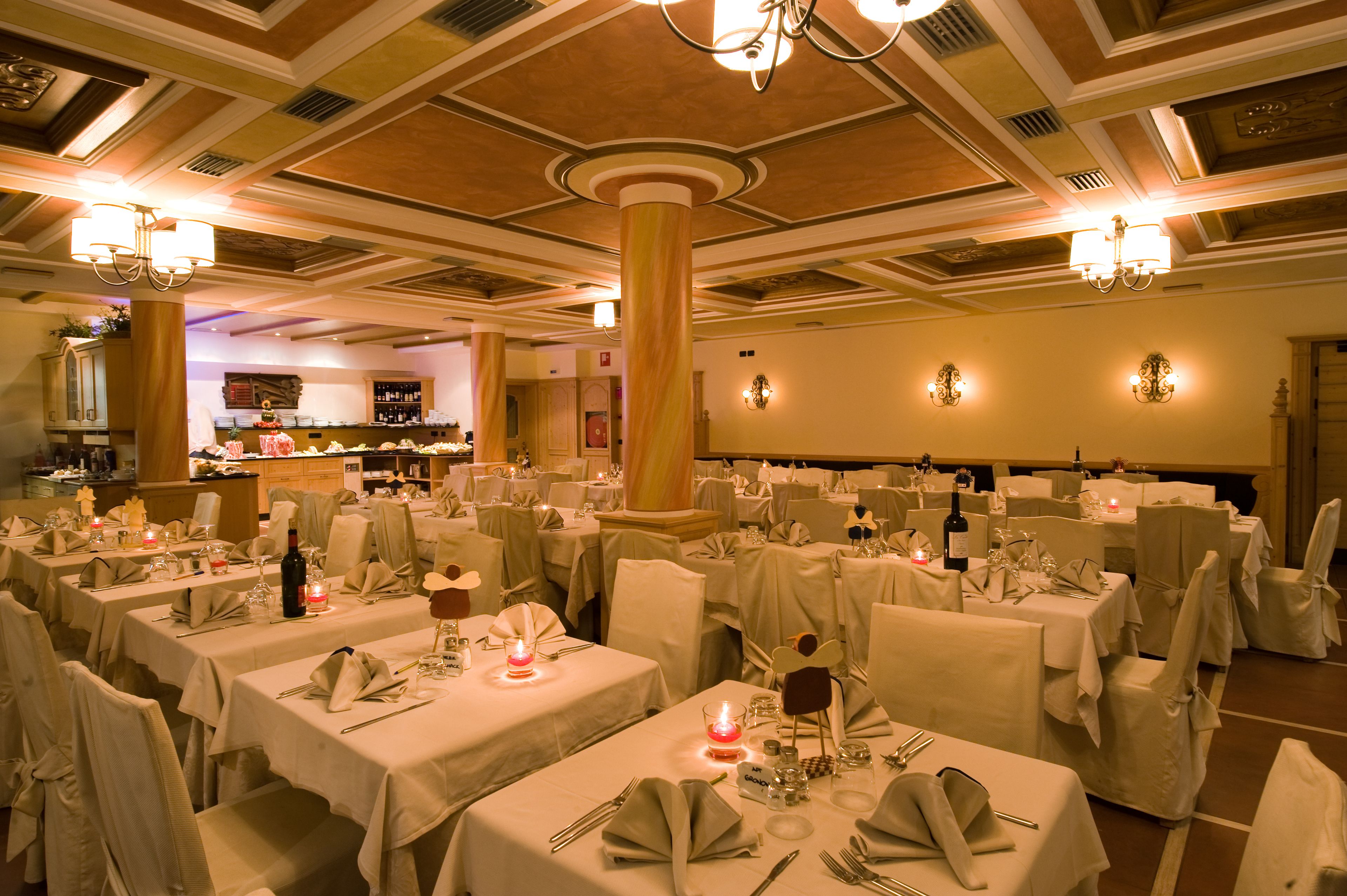 breakfast (eur 10 per person)