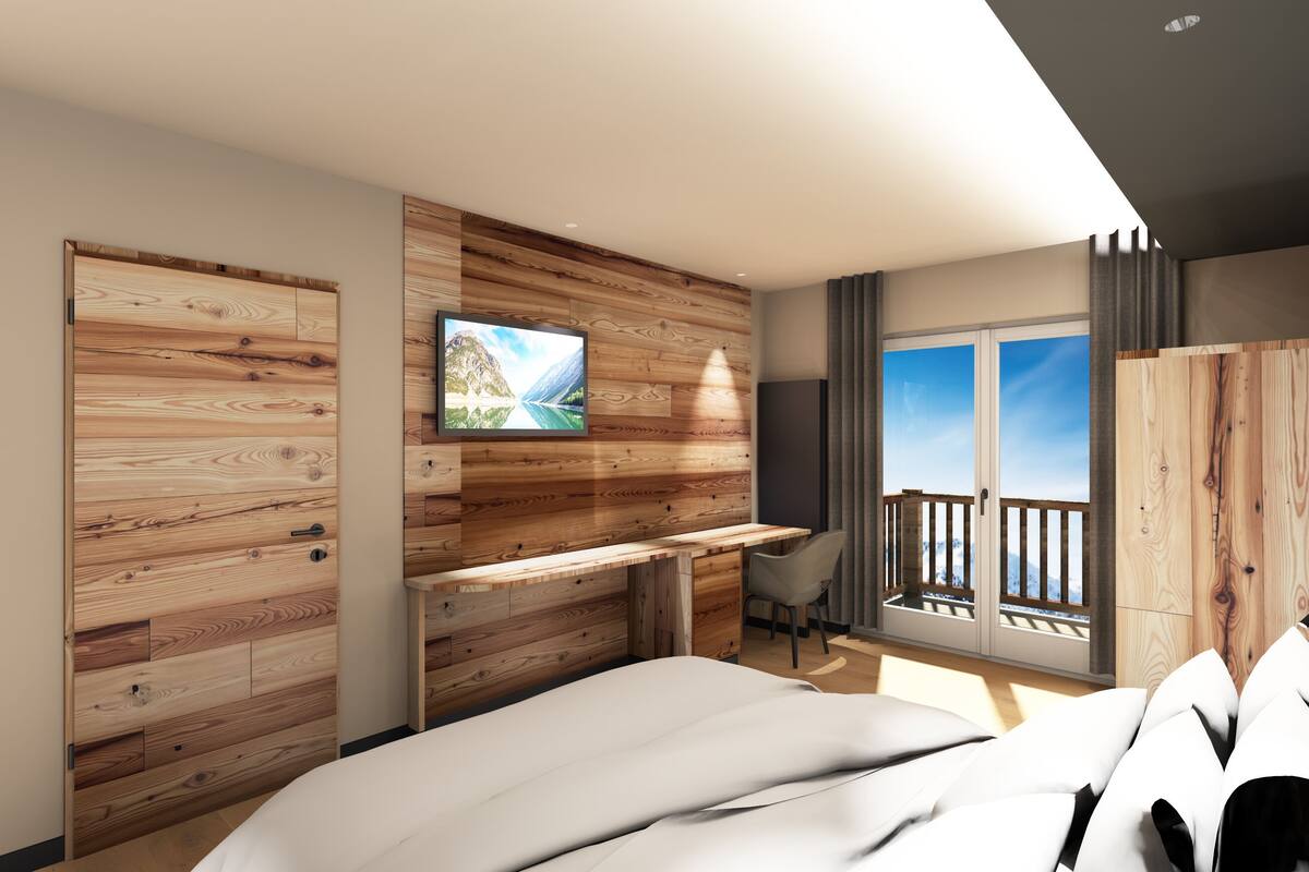Comfort Double Room | Minibar, in-room safe, desk, soundproofing