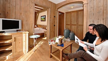 Suite | Minibar, in-room safe, desk, soundproofing