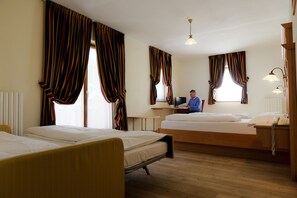 Superior Double Room | Minibar, in-room safe, desk, soundproofing